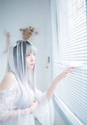 老扒抱着陈红走进卧室演员表_BD国语日韩免费观看